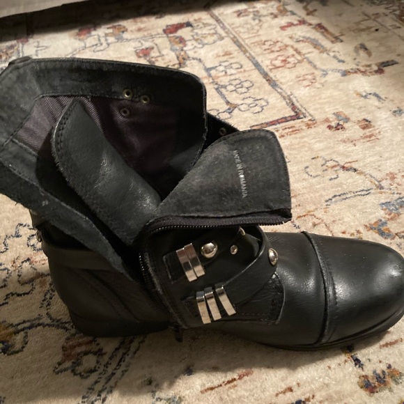 Steven Madden Rocker Boots - Picture 2 of 7